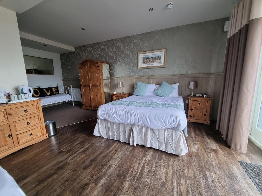 Hotel Ye Olde Fighting Cocks à Arnside Extérieur photo